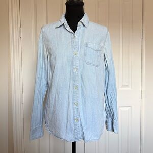 Old Navy Light Blue Chambray Button Down Shirt